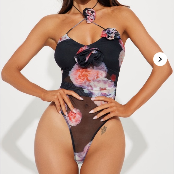 Fashion Nova floral feeling mesh bodysuit black/combo - Picture 1 of 5